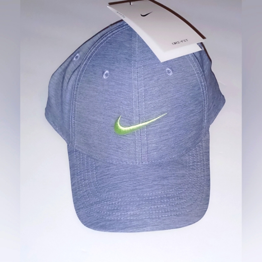 ✔️NWT NIKE HAT✔️